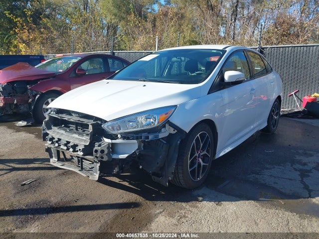 Ford FOCUS SE 2016 1FADP3F23GL403900 Image 2
