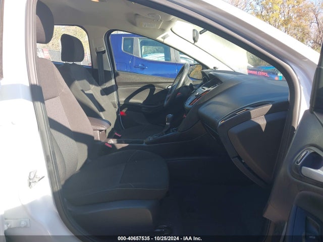 Ford FOCUS SE 2016 1FADP3F23GL403900 Image 5