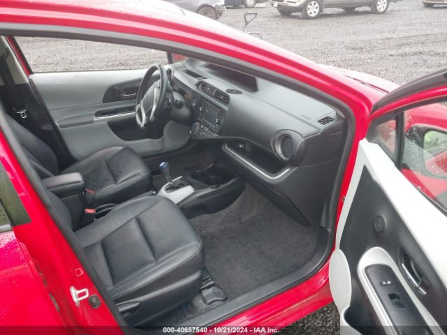 JTDKDTB3XE1566562 Toyota Prius C Four