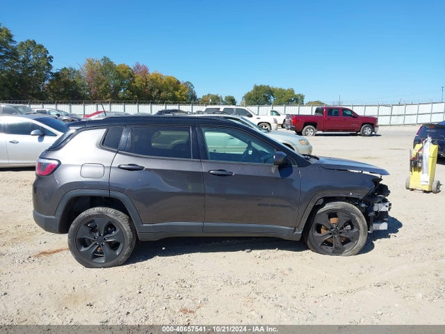 3C4NJDBBXKT630963 Jeep Compass Altitude 4x4