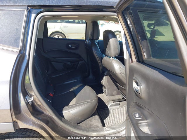 3C4NJDBBXKT630963 Jeep Compass Altitude 4x4