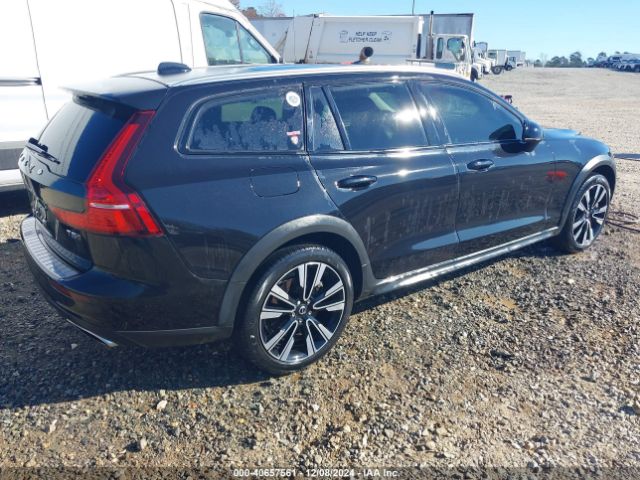 YV4102WK9M1071560 Volvo V60 Cross Country T5