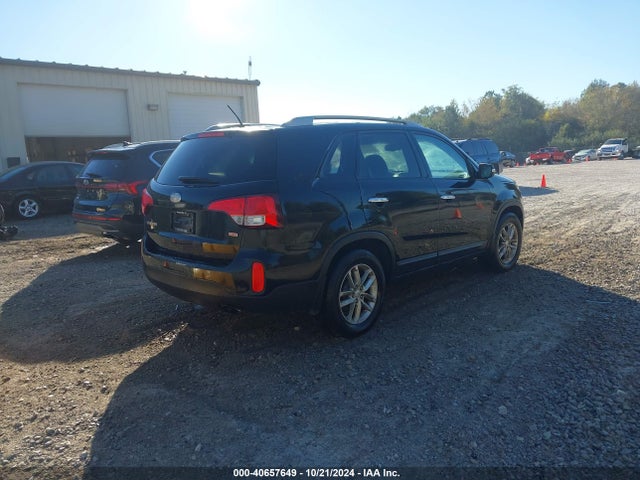 KIA Sorento Lx V6 2015 5XYKT4A77FG596102 Image 4