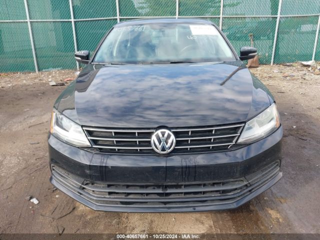 3VWDB7AJ8JM240887 Volkswagen Jetta 1.4t Se/1.4t Wolfsburg Edition