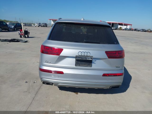 WA1LAAF70JD051281 Audi Q7 3.0t Premium