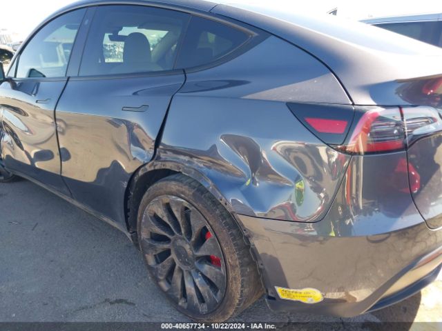 7SAYGDEF8NF398556 Tesla Model Y Performance Dual Motor All-wheel Drive