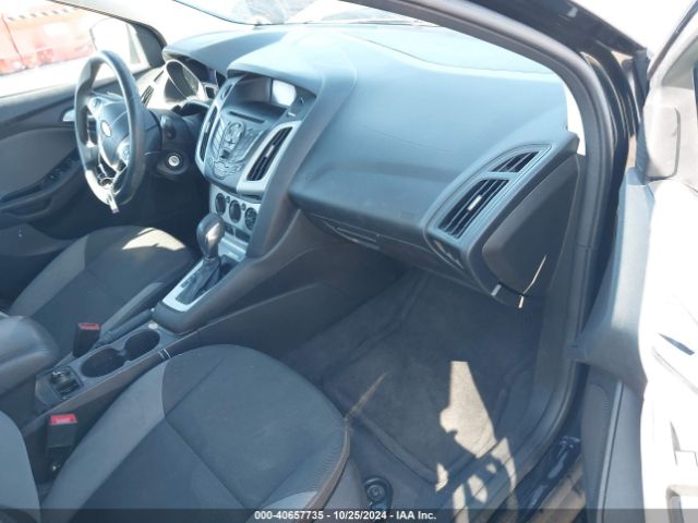1FADP3K23EL234111 Ford FOCUS SE