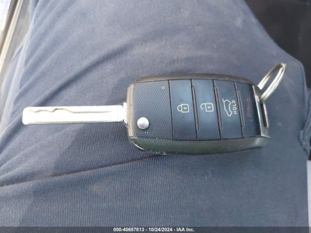 5XYKT3A6XEG477394 KIA SORENTO LX