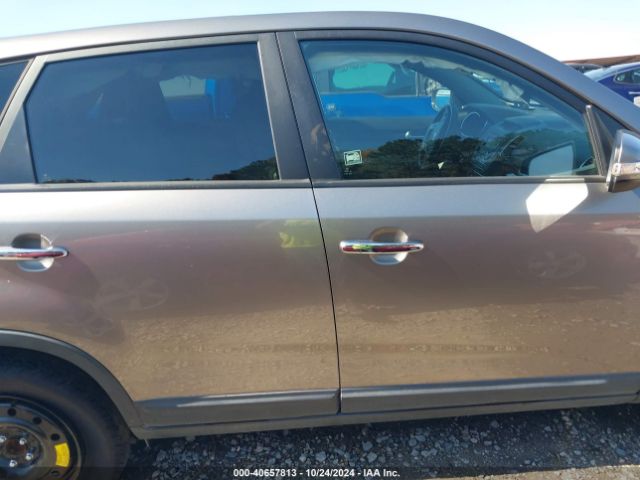 5XYKT3A6XEG477394 KIA SORENTO LX