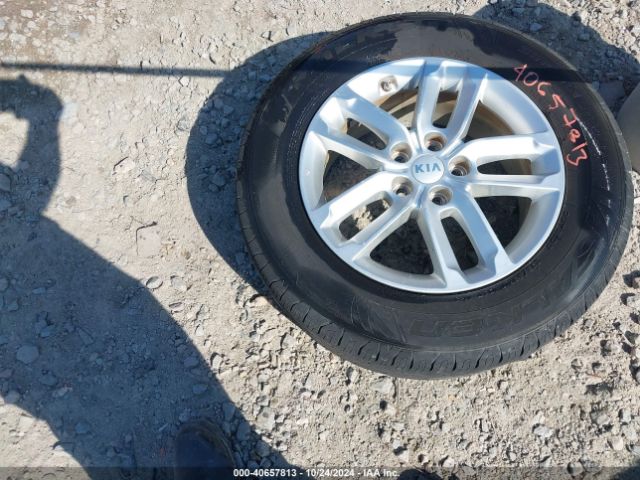 5XYKT3A6XEG477394 KIA SORENTO LX