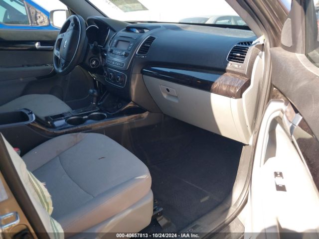 5XYKT3A6XEG477394 KIA SORENTO LX