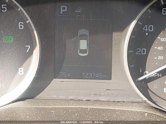 5NPD84LF3JH228600 Hyundai ELANTRA SEL