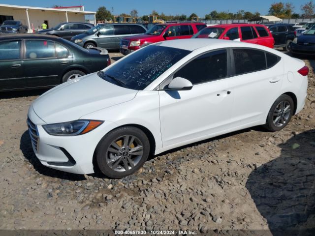 5NPD84LF3JH228600 Hyundai ELANTRA SEL