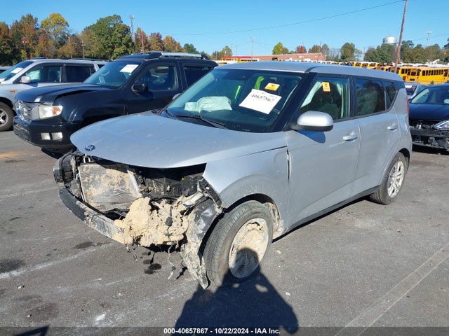 KIA SOUL LX 2020 KNDJ23AU0L7097987 Image 2