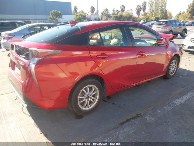 JTDKARFUXH3537781 Toyota Prius Three