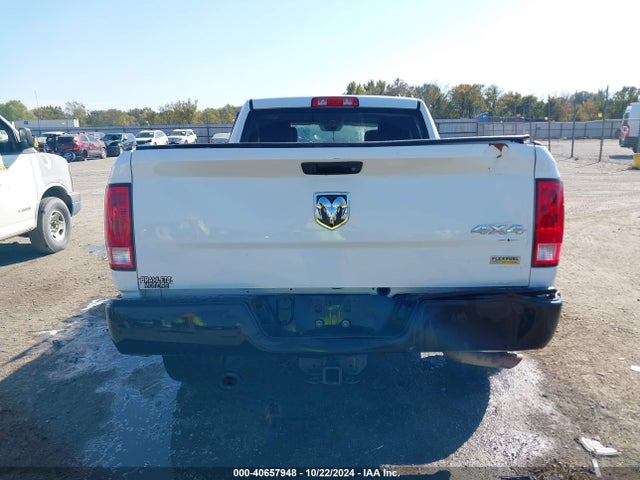 1C6RR7FG6KS607013 RAM 1500 Classic Tradesman  4x4 6'4 Box