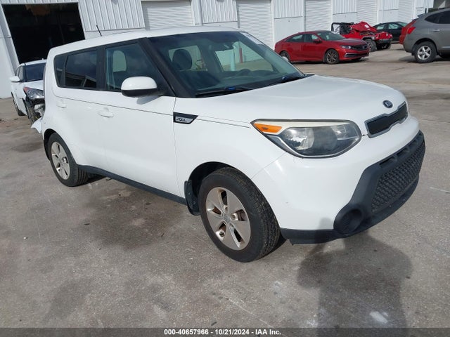 KIA Soul 2015 KNDJN2A2XF7185272 Image 1