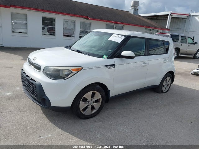 KIA Soul 2015 KNDJN2A2XF7185272 Image 2