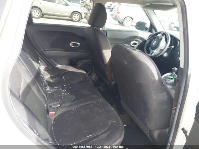 KIA Soul 2015 KNDJN2A2XF7185272 Image 8