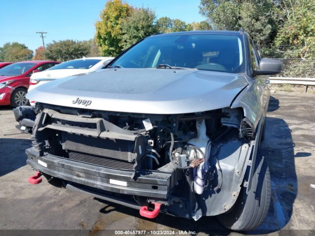 3C4NJDDB8KT617996 Jeep Compass Trailhawk 4x4