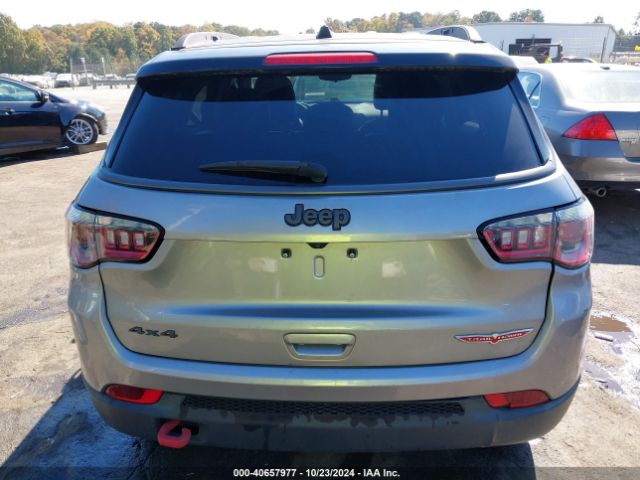 3C4NJDDB8KT617996 Jeep Compass Trailhawk 4x4