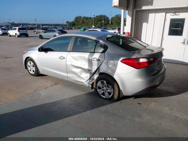 KIA FORTE LX 2015 KNAFK4A63F5408774 Image 3