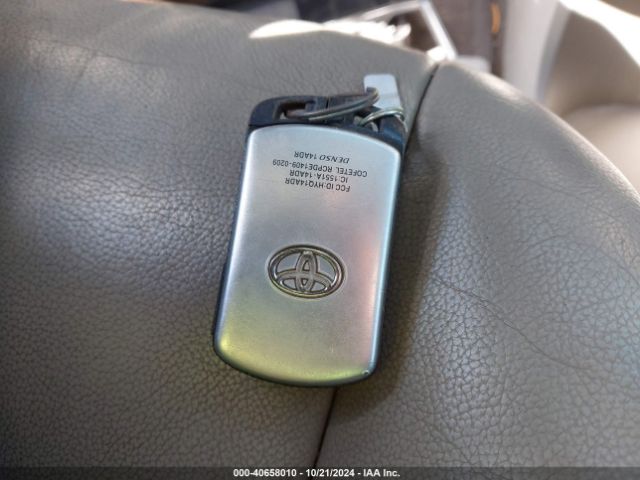 5TDYK3DC0FS547553 Toyota Sienna Xle 8 Passenger