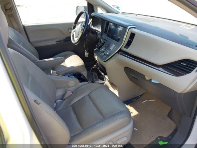 5TDYK3DC0FS547553 Toyota Sienna Xle 8 Passenger
