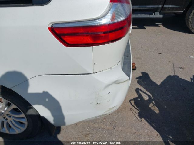 5TDYK3DC0FS547553 Toyota Sienna Xle 8 Passenger