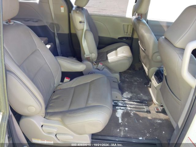 5TDYK3DC0FS547553 Toyota Sienna Xle 8 Passenger