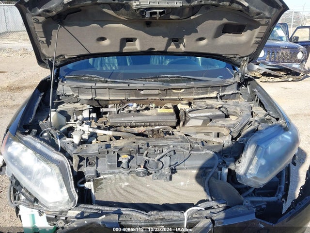 Nissan ROGUE SV 2014 5N1AT2MTXEC867158 Image 10