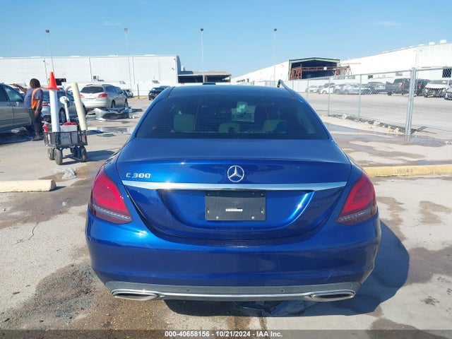 W1KWF8DB2MR648742 Mercedes-Benz C 300 Sedan