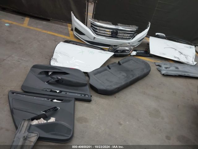 1VWSA7A38NC009071 Volkswagen Passat 2.0t Se
