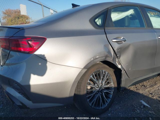 3KPF54AD2PE673068 KIA Forte Gt-line