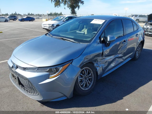 Toyota Corolla Hybrid Le 2022 JTDEAMDE7NJ055093 Image 2