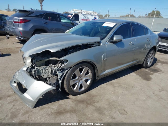 2011 JAGUAR XF SAJWA0FB2BLR91754 Photo 1