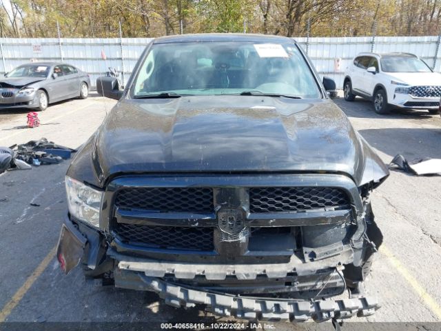1C6RR7KG7HS718118 RAM 1500 Express  4x4 5'7 Box