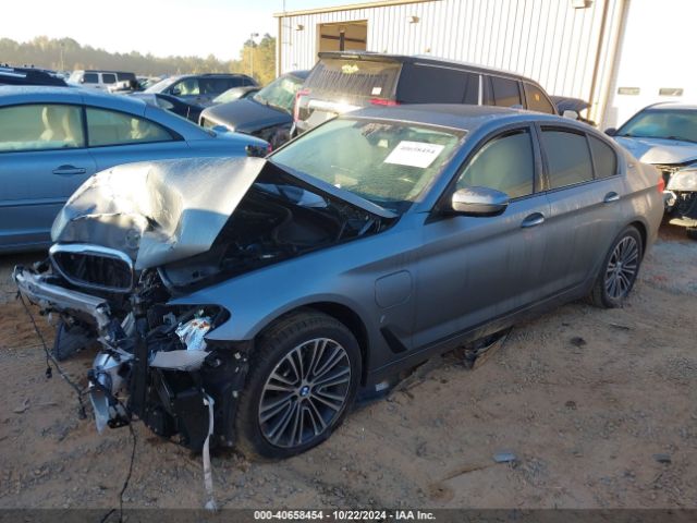 WBAJA9C5XJB033782 BMW 530e Iperformance