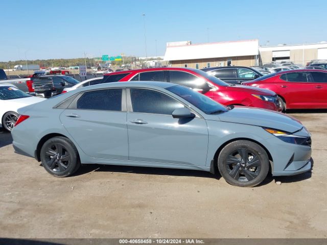 KMHLM4AJ2NU031259 Hyundai Elantra Hybrid Blue