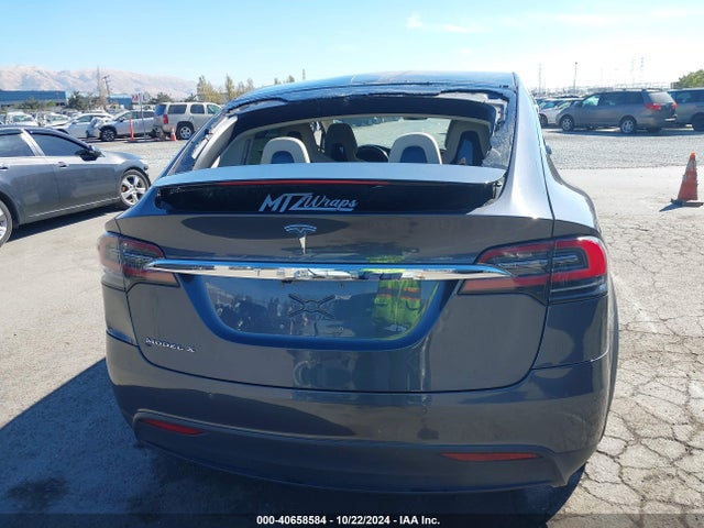 Tesla MODEL X 2016 5YJXCBE21GF002637 Image 16