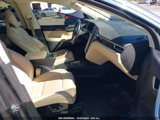 2016 TESLA MODEL X 5YJXCBE21GF002637 Photo 4