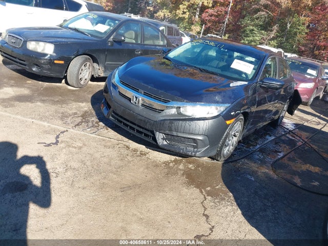 Honda CIVIC EX 2018 2HGFC2F76JH501068 Image 2