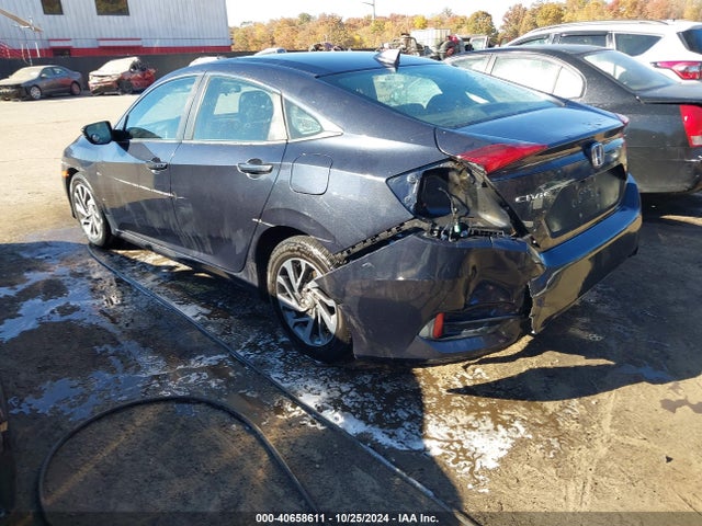 Honda CIVIC EX 2018 2HGFC2F76JH501068 Image 3