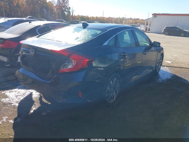 Honda CIVIC EX 2018 2HGFC2F76JH501068 Image 4