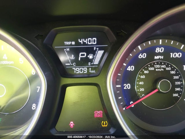 Hyundai Elantra Value Edition 2016 5NPDH4AE6GH740399 Image 16
