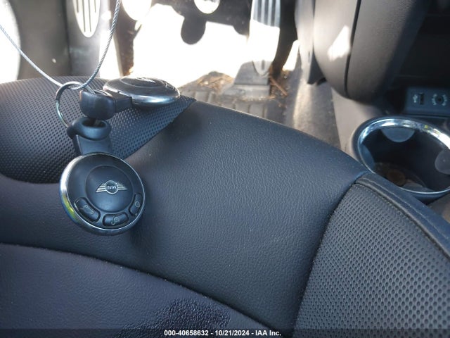 2013 MINI CONVERTIBLE WMWZP3C50DT297316 Photo 10