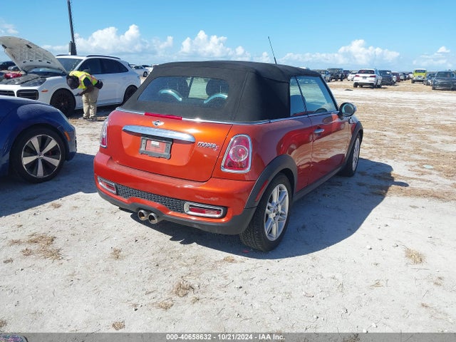 2013 MINI CONVERTIBLE WMWZP3C50DT297316 Photo 3