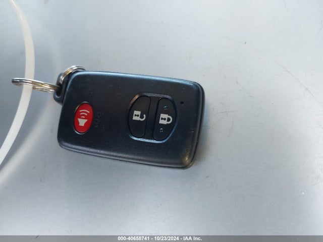 Toyota Prius V Two 2014 JTDZN3EU3E3323728 Image 11