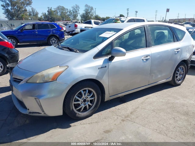 Toyota Prius V Two 2014 JTDZN3EU3E3323728 Image 2