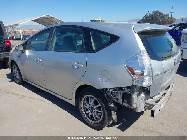 Toyota Prius V Two 2014 JTDZN3EU3E3323728 Image 3